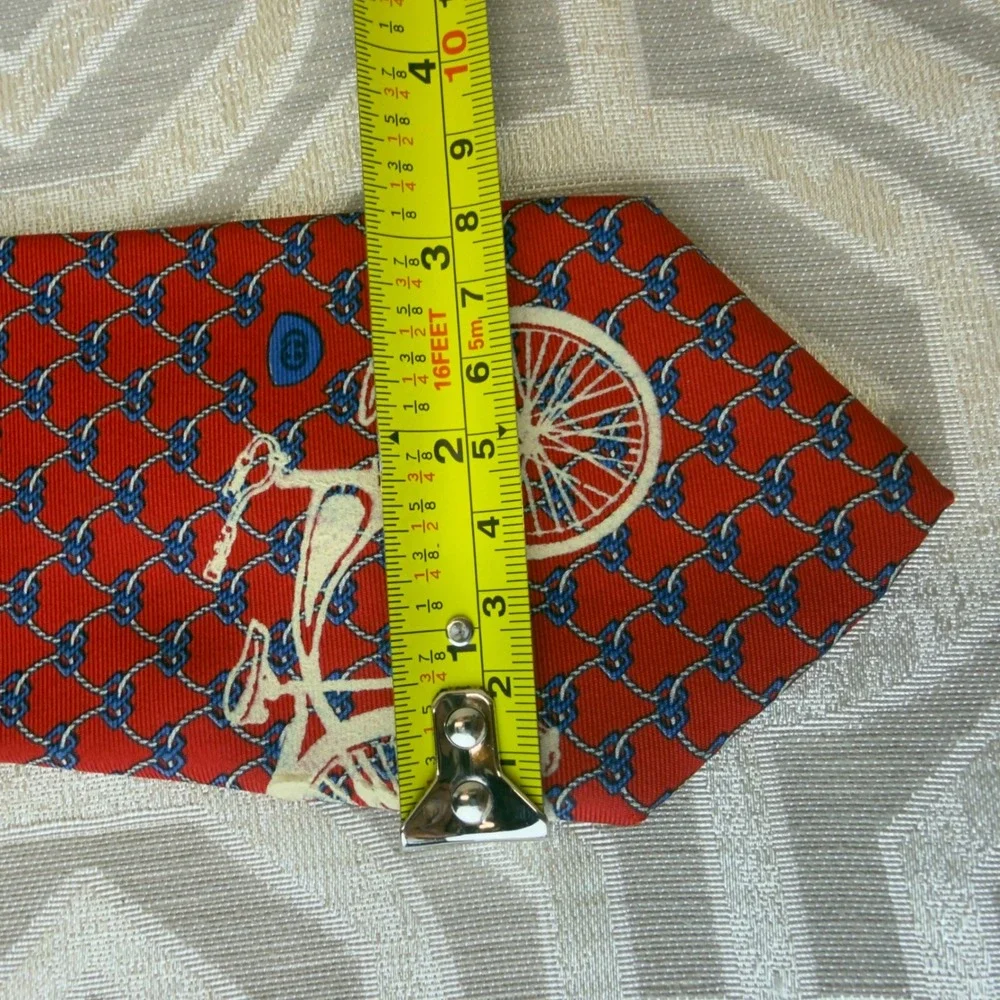 Gucci silk necktie